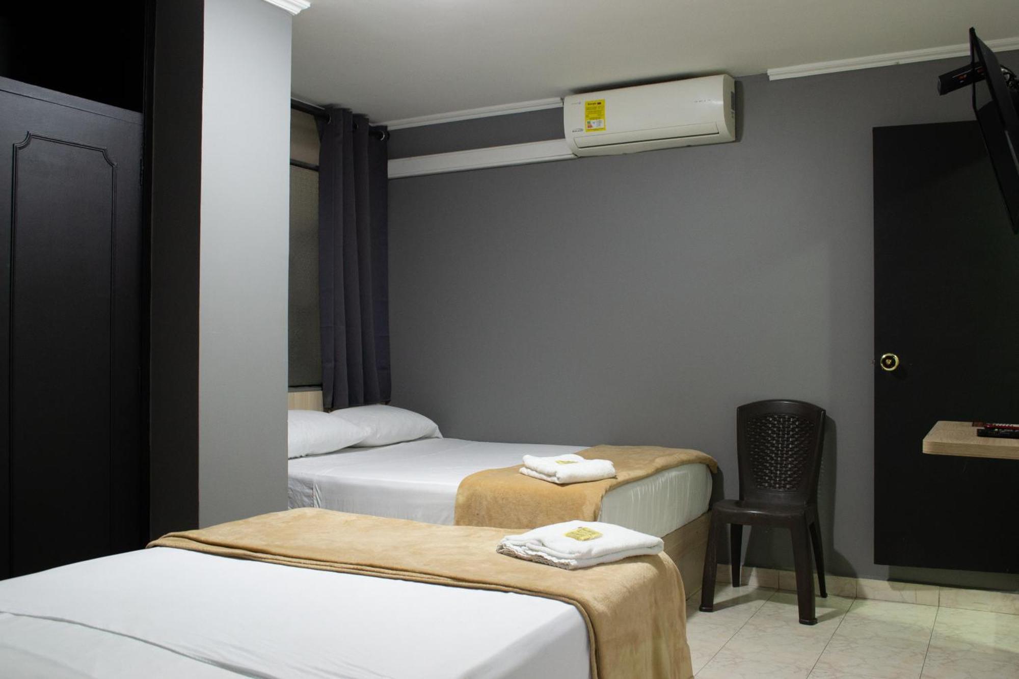 Hotel Ruisenor Itagui Exterior photo